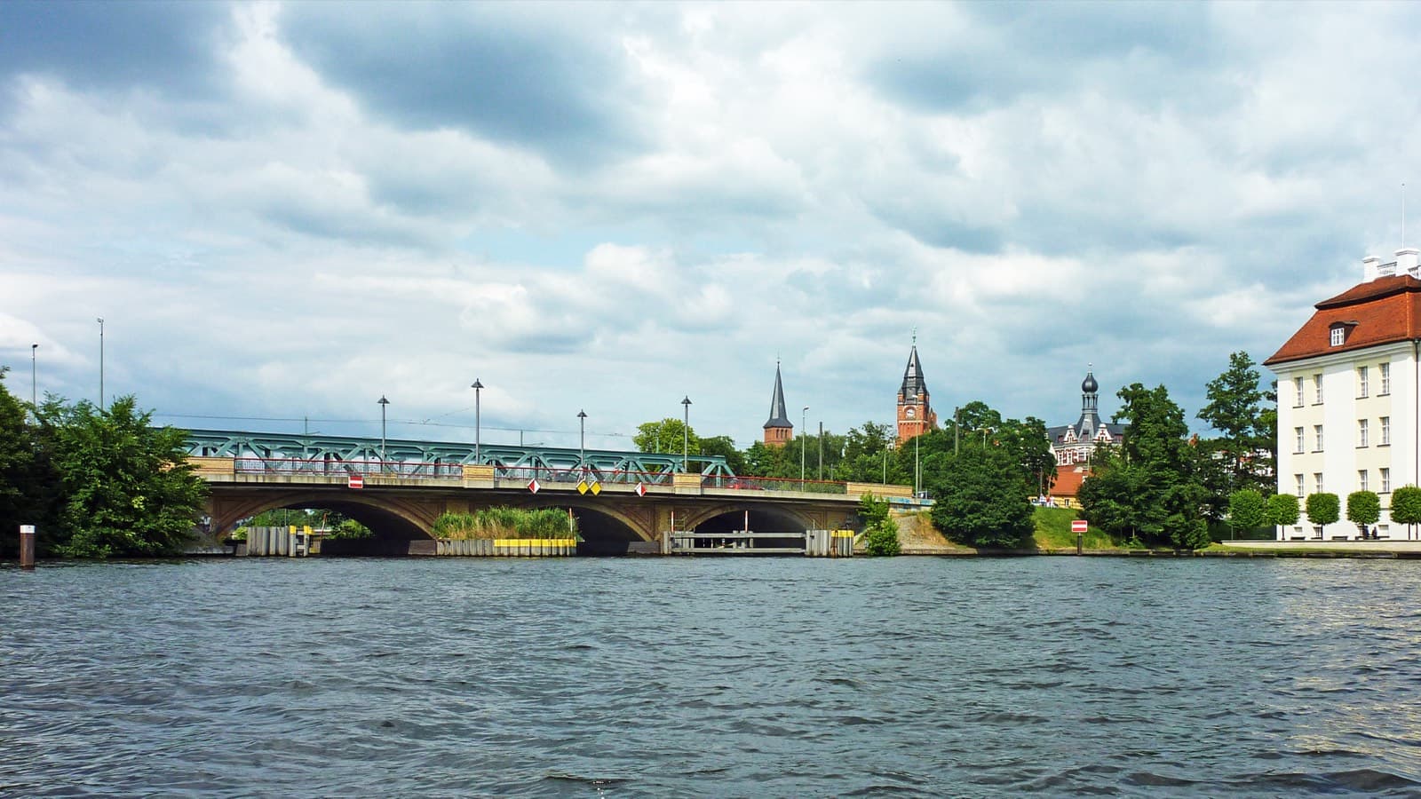Lange Brücke und Altstadt Köpenick an der Dahme
